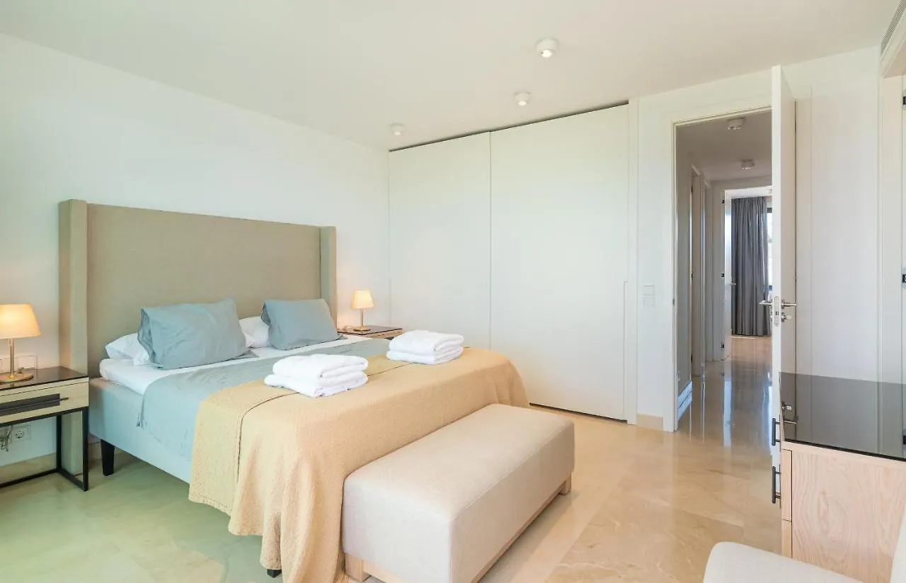 Luxurious Townhouse With Roof Top Plunge Pool Malaga Holiday home